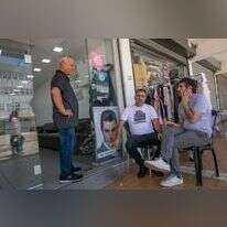 יקי הפשטיין בסיור באשדוד. ז'וז'ו ומאיר. | יוסי אלוני