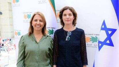 השרה הנכנסת תמר זנדברג והשרה היוצאת גילה גמליאל. | - רפי בן חקון, לשכת העיתונות הממשלתית