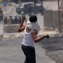 מהומות ברמלה בשומר החומות. | EPA