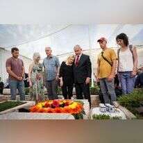 משפחת נתניהו בטקס לזכר האח. | אוליבייה פיטוסי פלאש 90