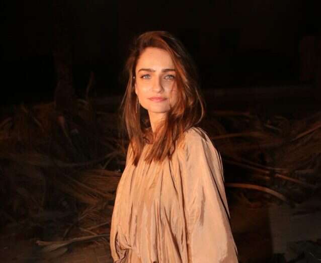 חברות טובות. אניה בוקשטיין. | ניר ר פקין