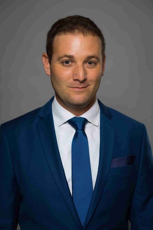 מייקל דיקסון. | אריק סולטן מייקל דיקסון. | אריק סולטן