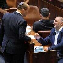 ראש הממשלה נפתלי בנט ויו"ר רע"מ מנסור עבאס | AFP