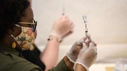 חיסון לקורונה בניו יורק. | AFP