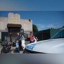 בית כנסת בברוקלין. | שחר עזרן