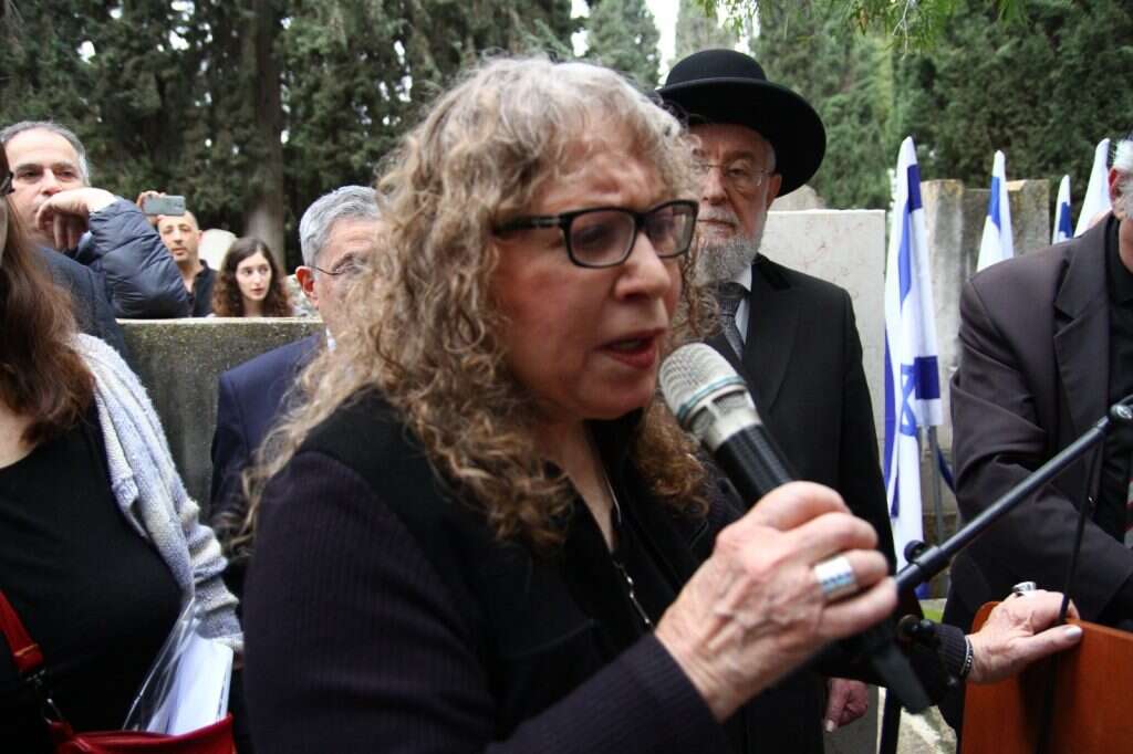 שולמית לבנת ז"ל באזכרת מחולל לח"י, ומפקדה הראשון אברהם שטרן - יאיר. | אהוד אמיתון/TPS