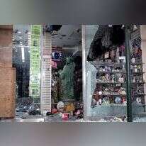 חנות מזכרות במנהטן שנפרצה במחאת ג'ורג' פלויד בשנה שעברה. | גטי אימג'ס חנות מזכרות במנהטן שנפרצה במחאת ג'ורג' פלויד בשנה שעברה. | גטי אימג'ס