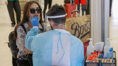 בדיקת קורונה בנתב"ג, 2021. | AFP