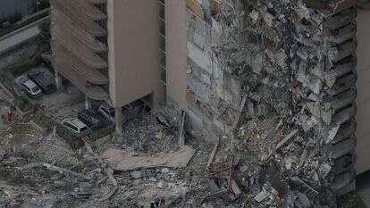 הבניין שקרס במיאמי. | AFP