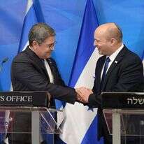 ראש הממשלה נפתלי בנט ונשיא הונדורס, חואן אורלנדו ארננדס. | עמוס בן גרשום, לע"מ