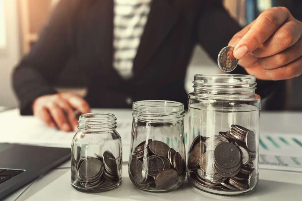 חיסכון | שאטרסטוק