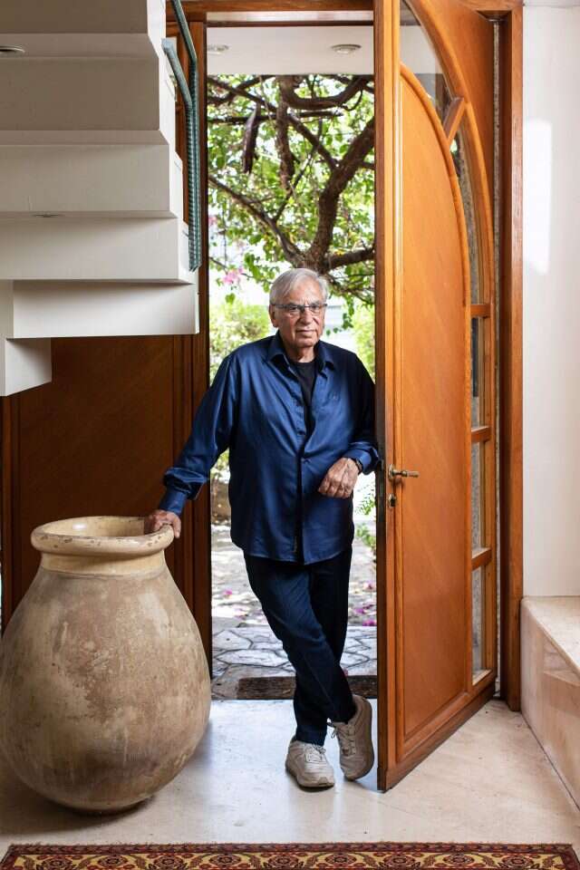 "רציתי שהקהל יקרא את מה שכתבתי, אבל לא היה פשוט לשכנע שהסנגור הוא גם סופר". שינמן. | אבישג שאר ישוב