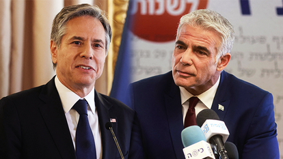 יאיר לפיד ואנתוני בלינקן. צילומים: AFP