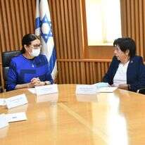 מרים נאור ואסתר חיות. | דוברות הרשות השופטת