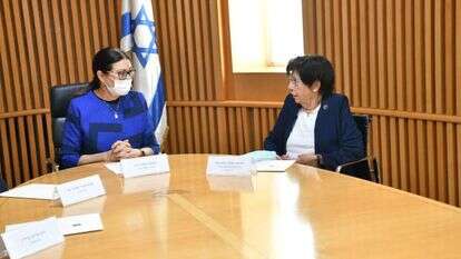 מרים נאור ואסתר חיות. | דוברות הרשות השופטת