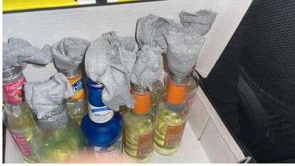 בקבוקי התבערה שייצר החשוד. | דוברות המשטרה