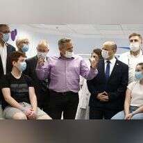 שר הבריאות ניצן הורוביץ וראש הממשלה נפתלי בנט. | EPA