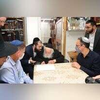 פרופ' בליצר והרב קנייבסקיץ | שוקי לרר