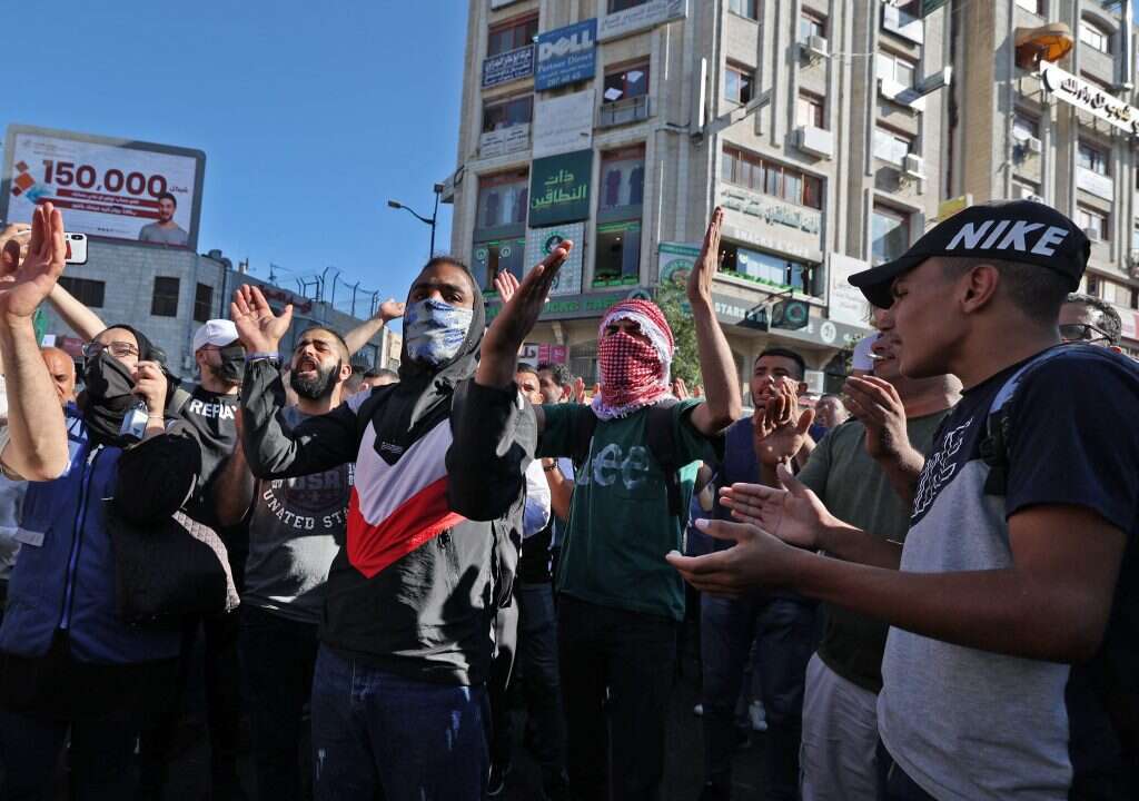 הפגנות בעזה בעקבות מותו של נזאר בנאת. | AFP