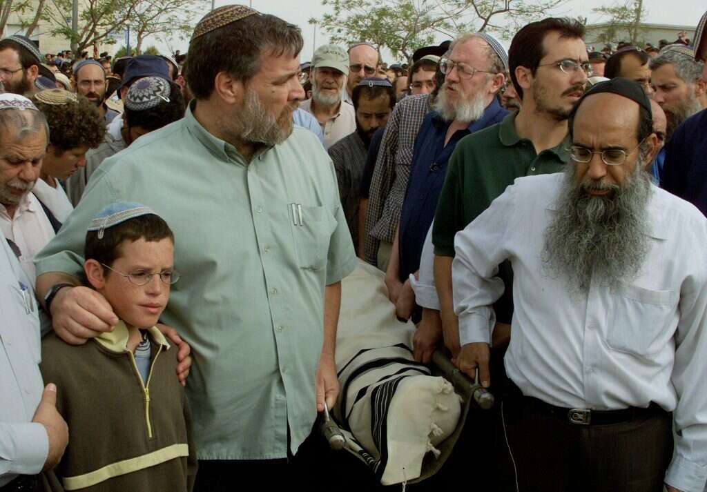 הלווייתו של אסף הרשקוביץ ז"ל. | רויטרס