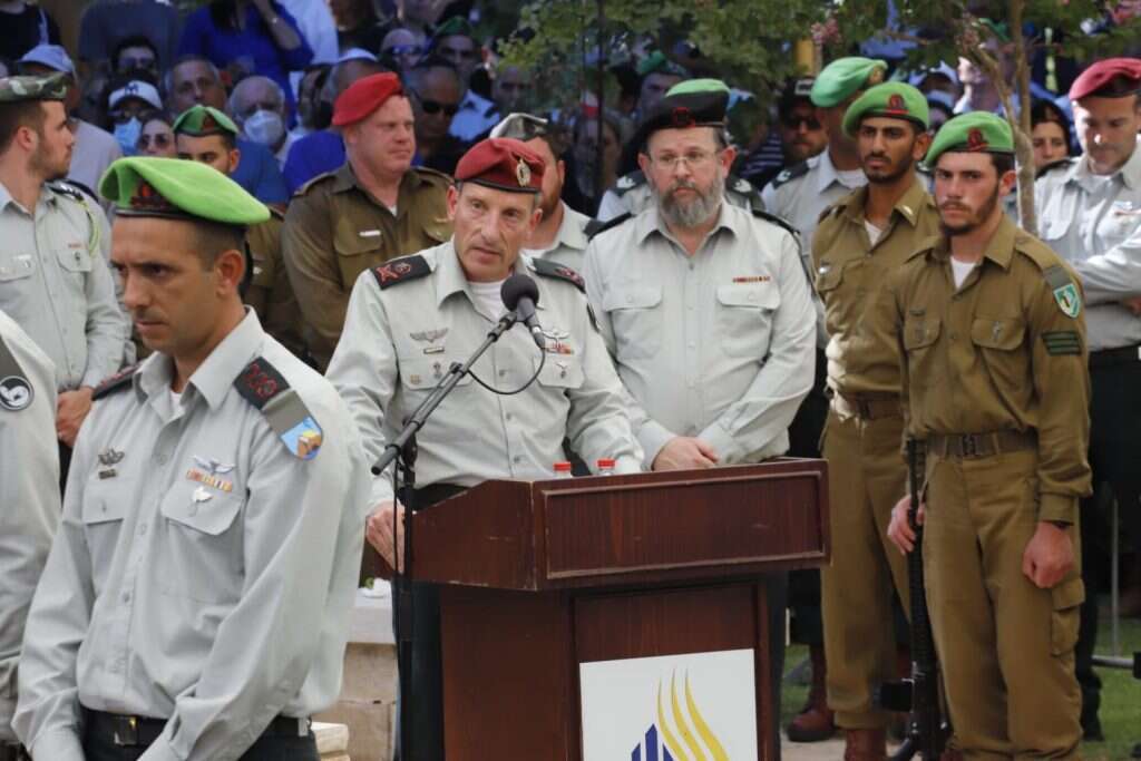 מפקד פיקוד צפון בהלווית מח"ט נח"ל, אל"מ שרון אסמן ז"ל. | איתן אלחדז/TPS