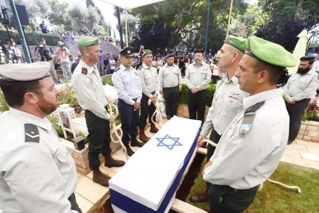 הלווית מח"ט נח"ל, אל"מ שרון אסמן ז"ל. | איתן אלחדז/TPS