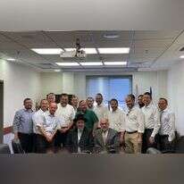 הרב לאו בפגישה עם הרבנים הראשיים. | דוברות הרבנות הראשית