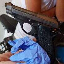 אקדח ברטה שנתפס. | משטרת ישראל