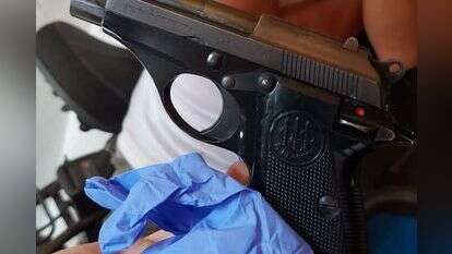 אקדח ברטה שנתפס. | משטרת ישראל אקדח ברטה שנתפס. | משטרת ישראל