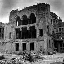 בית כנסת בברלין שנשרף בליל הבדולח . | AP