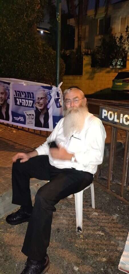 מוטי כהן . | :מיכאל טוכפלד