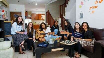 לירון מולדובן