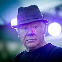 אות פתיחה אלמותי. יצחק קלפטר. | משה שי - פלאש 90