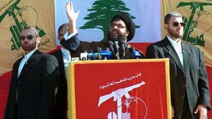 תשובת פלדה. נסראללה ב"נאום קורי העכביש" בבינת־ג'ביל, בשנת 2000. | רויטרס