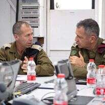 הרמטכל אביב כוכבי עם תא"ל אבי גיל