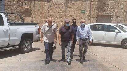 השר בר לב בביקורו בעכו, היום. | יאיר קראוס