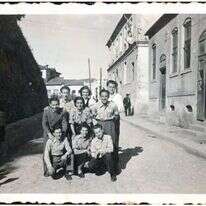 אסיפת מדריכים, השומר הצעיר מקדוניה, סקופיה, 1939 .
יעקב קלדרון עומד בשורה העליונה ראשון משמאל. | אוסף משפחתי