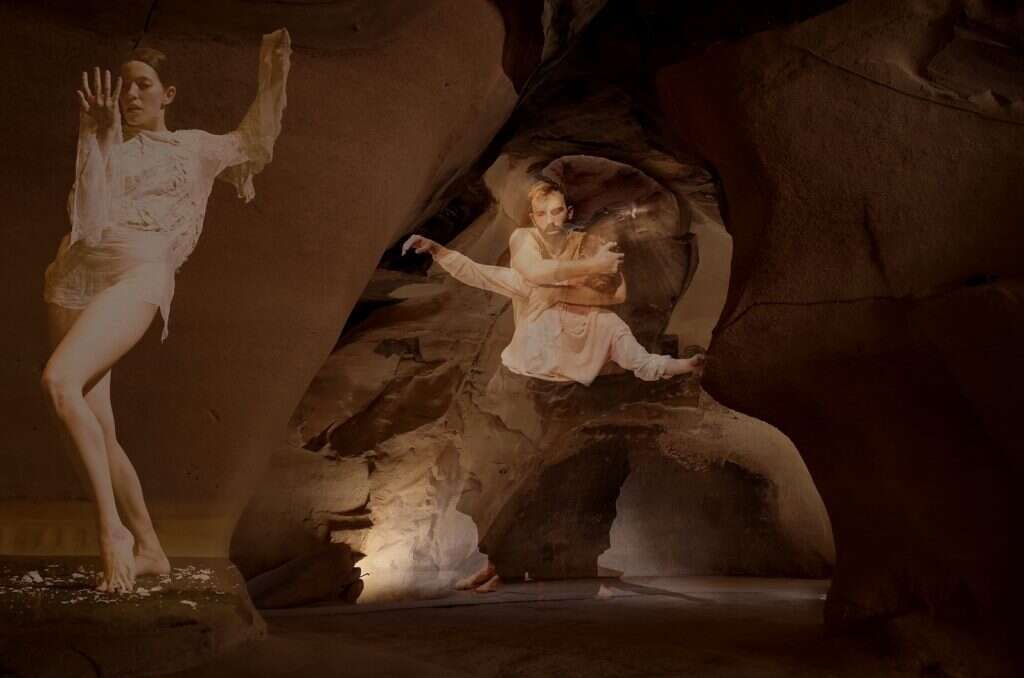 ליבה - ורטיגו בתערוכת וידיאו ארט במערת הפעמון בגן הלאומי בית גוברין. עיבוד דורית טלפז