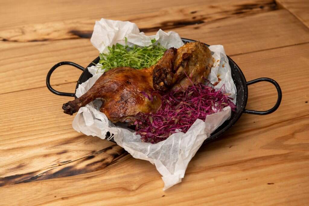 שליו בזיגוג תמרים וזנגוויל. | שחר כהן