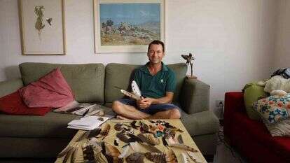 "הנוצות הן הזיכוך של הזיכוך של היופי האולטימטיבי של הטבע". יובל דקס. | יעל (פרוינד) אברהם