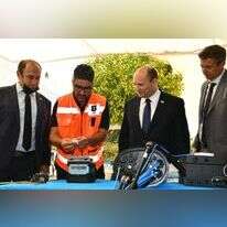 נפתלי בנט ויועז הנדל חונכים את חיבור הסיב האופי במעלות תרשיחא. | חיים צח/ לע"מ