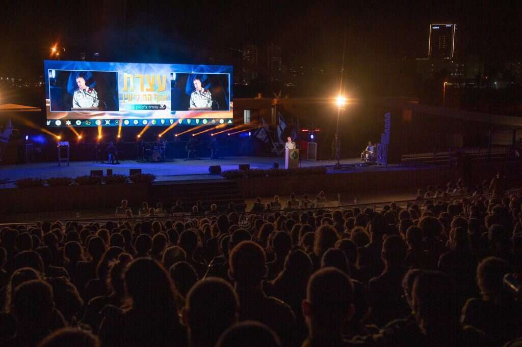 עצרת אגף המודיעין בנגב, אתמול. | דובר צה"ל