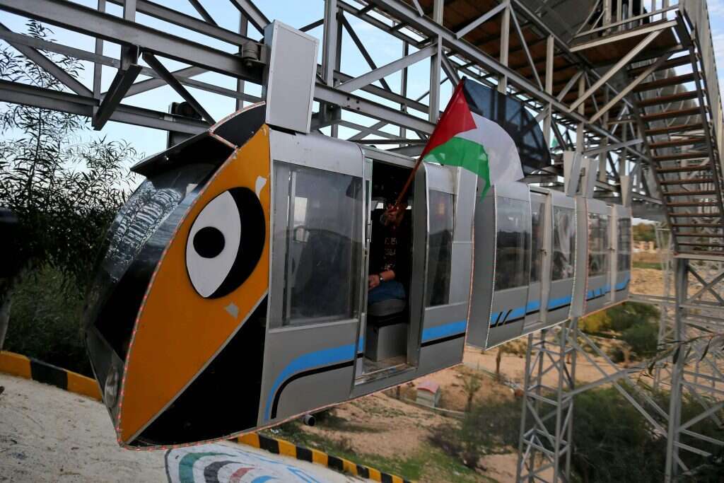 רכבת השיבה לירושלים על אדמות גני־טל. | רויטרס