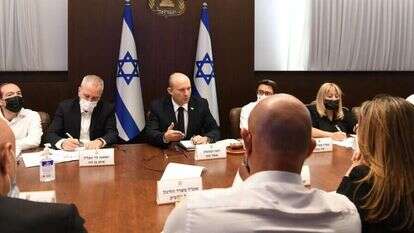 מנסים לפתוח שנת לימודים. | עמוס בן גרשום /לע"מ