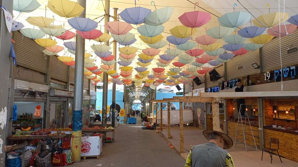 השוק העירוני. | חגי עמר