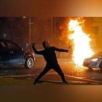 השלכת בקבוקי תבערה בירושלים. אילוסטרציה. | AFP
