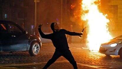 השלכת בקבוקי תבערה בירושלים. אילוסטרציה. | AFP