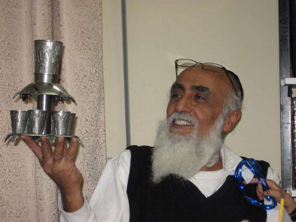 העשייה התורנית התרחבה מדי יום. הרב זנדני ז"ל. | באדיבות המשפחה