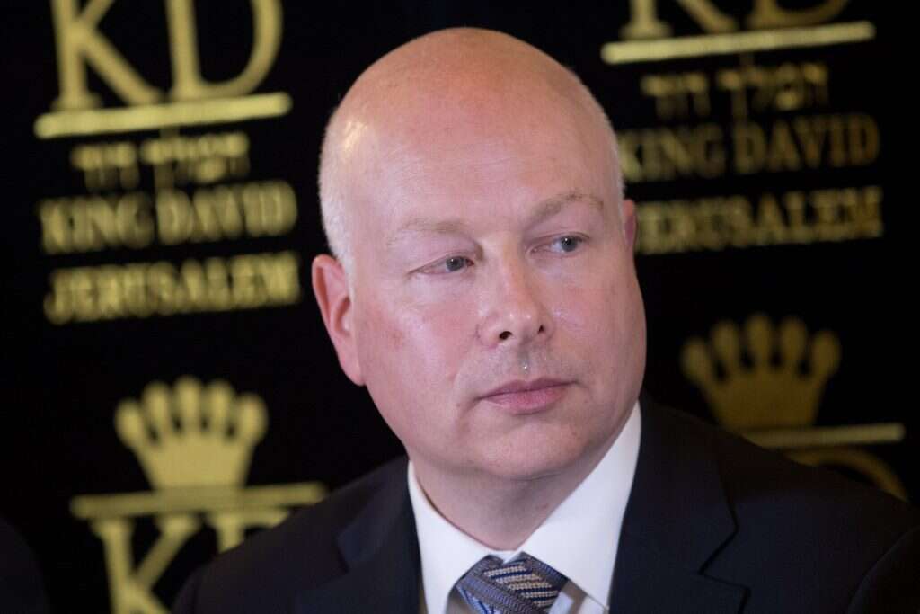 ג'ייסון גרינבלט. | יונתן זינדל, פלאש 90