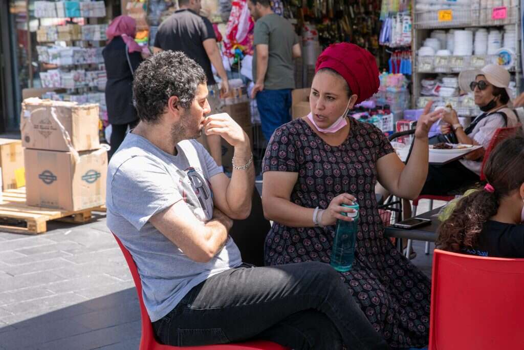 אביטל דויטש. | יוסי אלוני